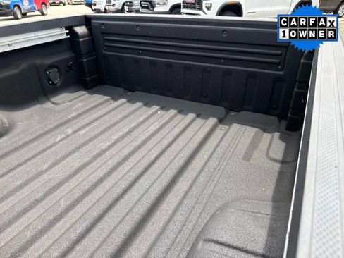 Used 2022 Nissan Frontier SV image 13