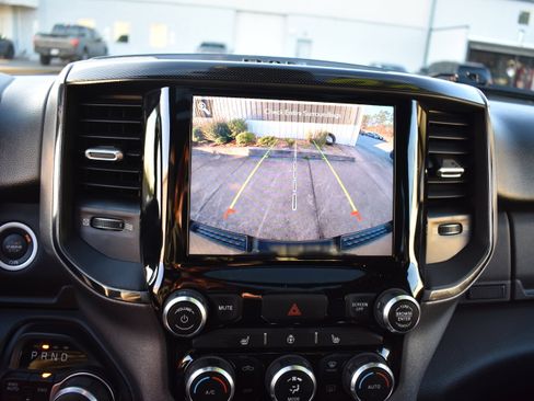 Used 2020 RAM 1500 Big Horn w/ Built-to-serve Edition image 20