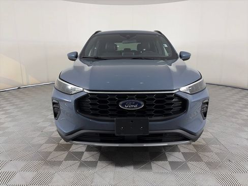 Used 2025 Ford Escape ST-Line Select AWD/4WD image 2