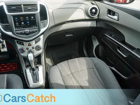 Used 2019 Chevrolet Sonic LT FWD image 25