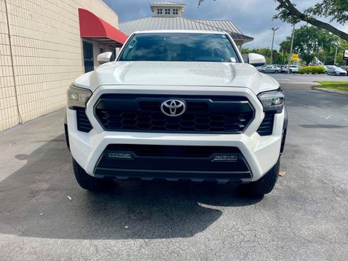 Used 2025 Toyota Tacoma TRD Off-Road AWD/4WD image 8