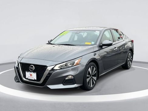 Certified 2021 Nissan Altima 2.5 SV image 4