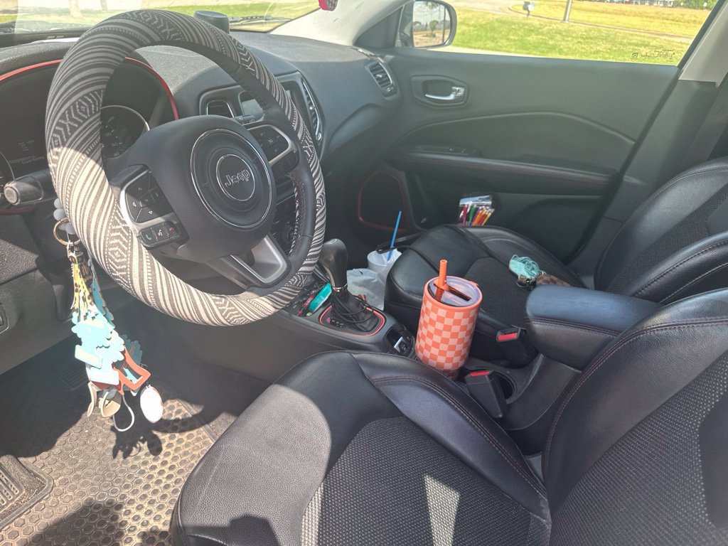 Used 2018 Jeep Compass Trailhawk AWD/4WD image 9