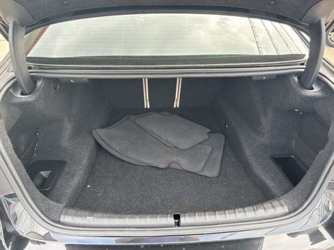 Used 2023 BMW 530i image 8