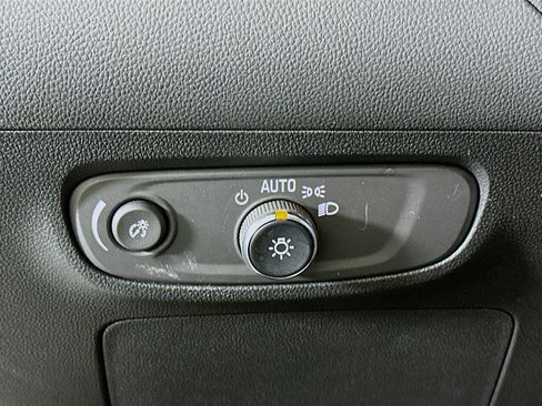 Used 2025 Buick Encore GX Preferred image 17