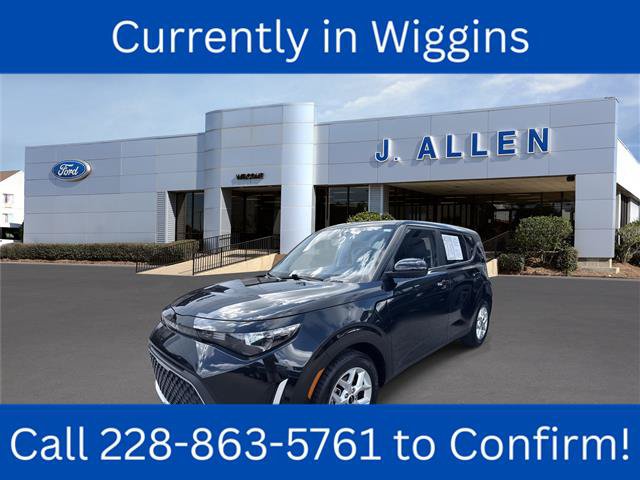 Used 2024 Kia Soul LX w/ Option Group 015 FWD image 1