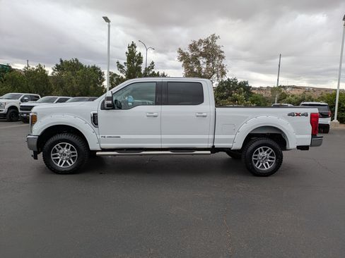 Used 2018 Ford F250 Lariat w/ Lariat Value Package AWD/4WD image 7