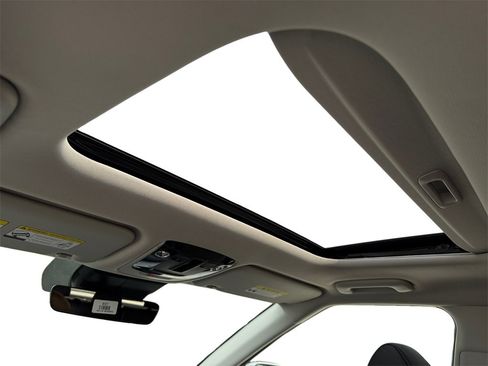 New 2026 Kia Seltos SX w/ SX Sunroof Package image 14