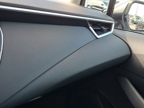 Used 2024 Toyota Corolla LE image 31