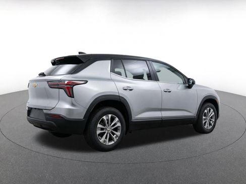 Used 2025 Chevrolet Equinox LT FWD image 8