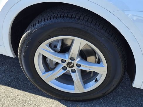 Used 2023 Audi Q5 2.0T Premium w/ Convenience Package image 29