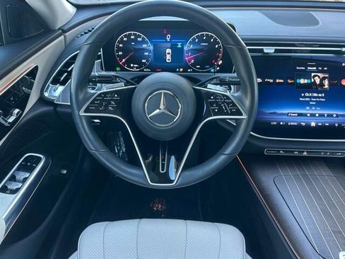 Used 2025 Mercedes-Benz E 350 Sedan image 18