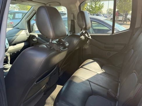 Used 2011 Nissan Xterra PRO-4X w/ Pro-4x Leather Pkg AWD/4WD image 8
