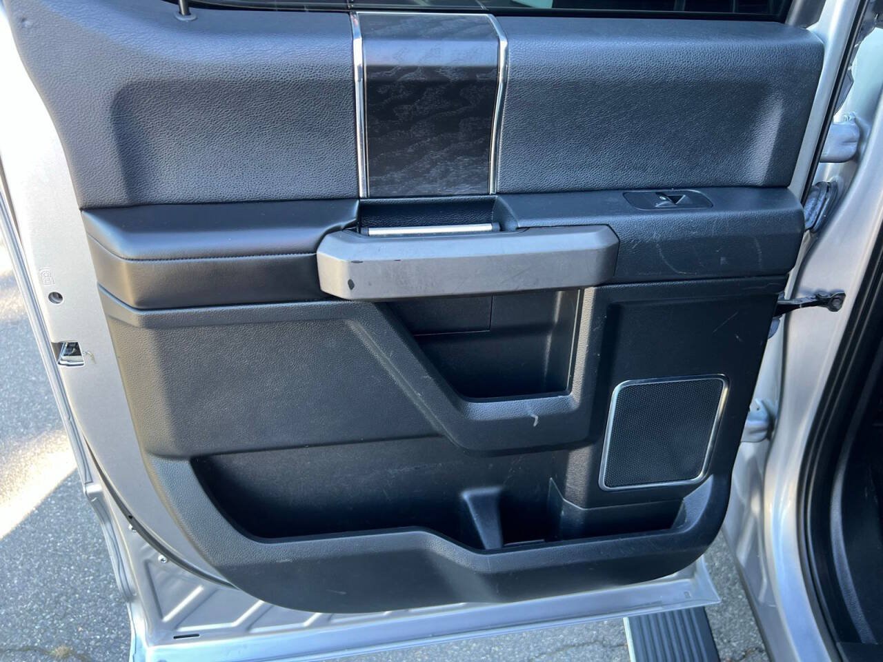 Used 2020 Ford F150 Platinum AWD/4WD image 22
