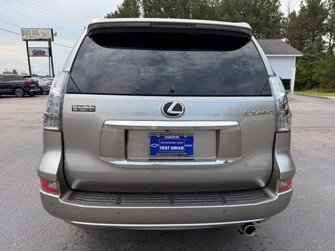 Used 2023 Lexus GX 460 Luxury w/ Accessory Package AWD/4WD image 4