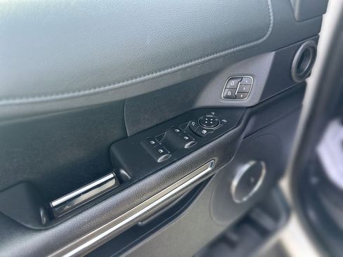 Used 2021 Ford Expedition Max XLT image 16