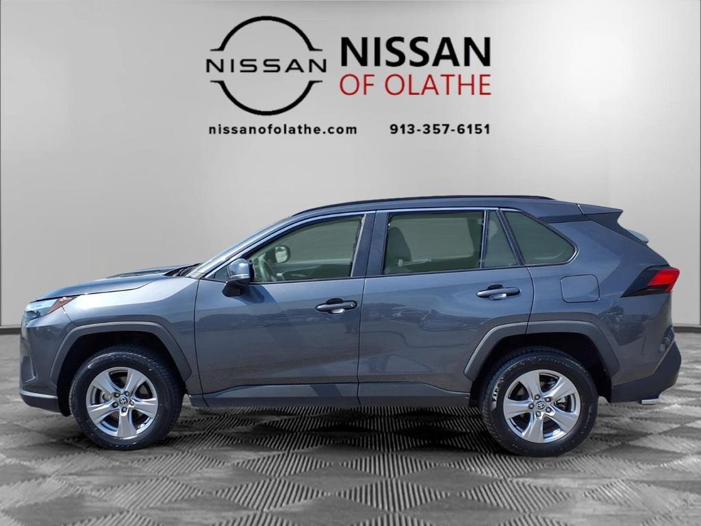 Used 2025 Toyota RAV4 XLE AWD/4WD image 26