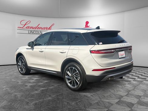 Certified 2023 Lincoln Corsair AWD w/ Equipment Group 101A image 3