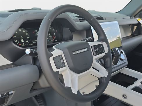 New 2026 Land Rover Defender 110 S image 17