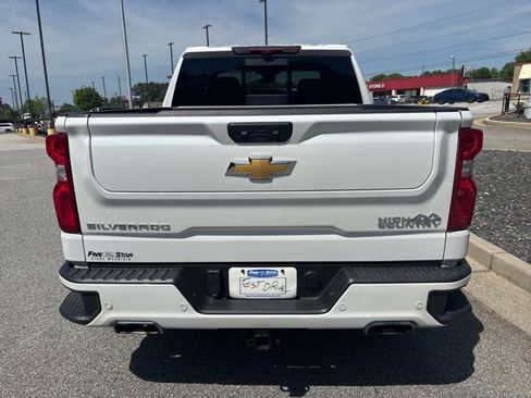 Used 2024 Chevrolet Silverado 1500 High Country w/ Technology Package AWD/4WD image 7