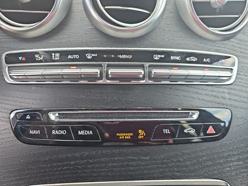 Used 2018 Mercedes-Benz GLC 300 image 21