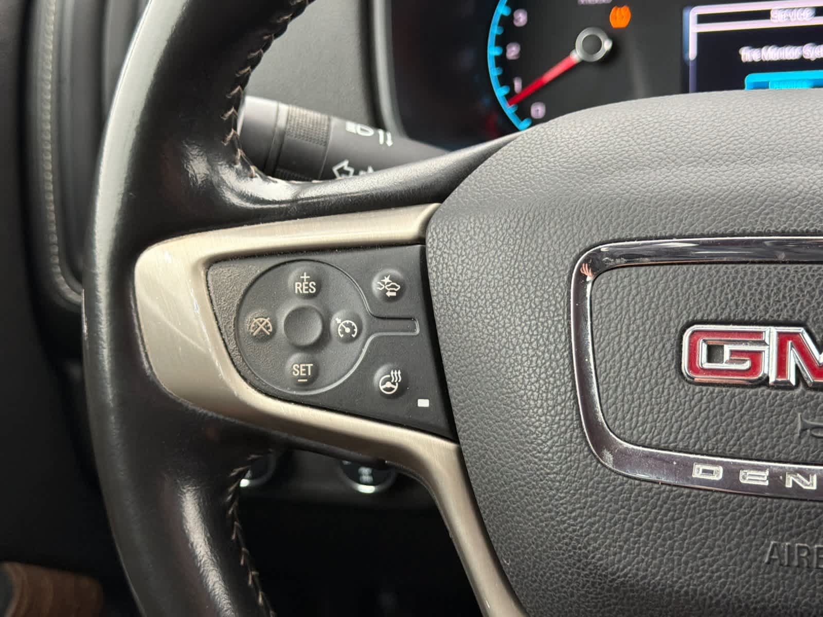 Used 2018 GMC Canyon Denali AWD/4WD image 25