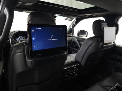 Used 2023 Lexus LX 600 4WD w/ Appearance Package image 41