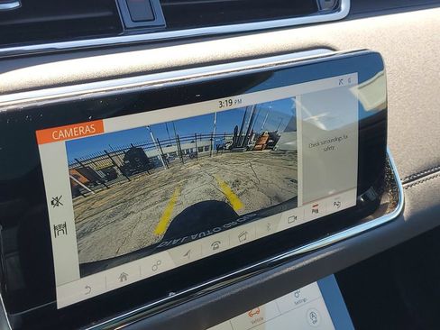 Used 2020 Land Rover Range Rover Evoque R-Dynamic SE AWD/4WD image 32
