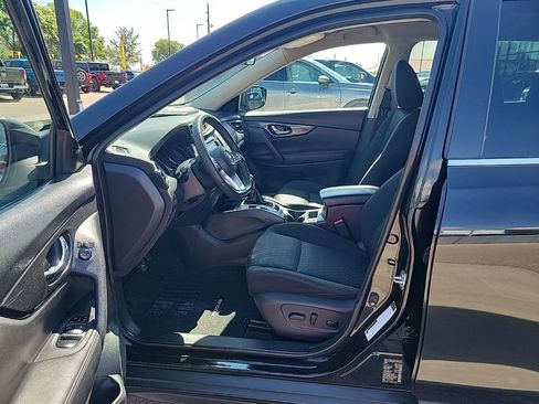 Used 2019 Nissan Rogue SV AWD/4WD image 10