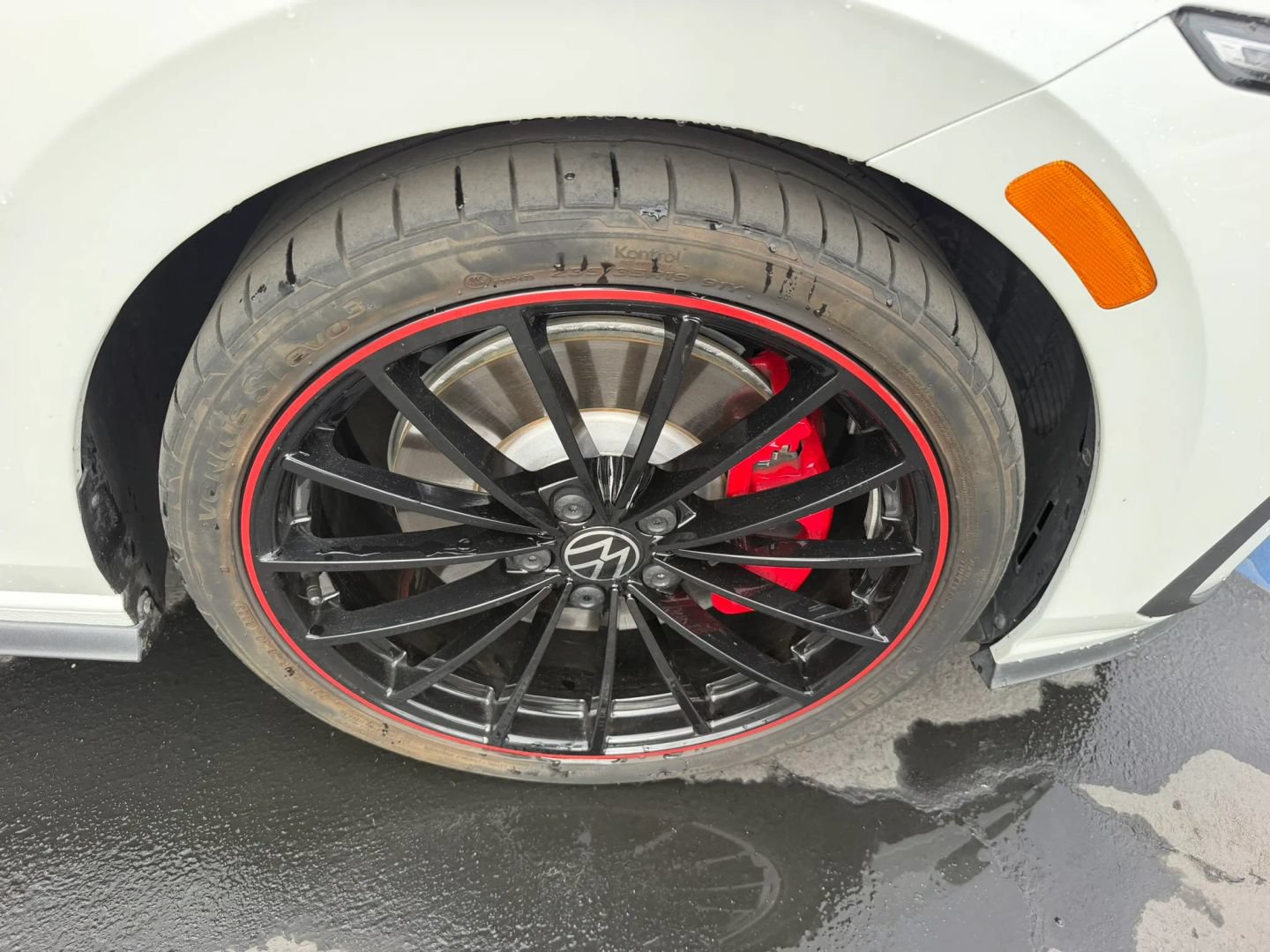 Used 2023 Volkswagen GTI 40th Anniversary Edition FWD image 42