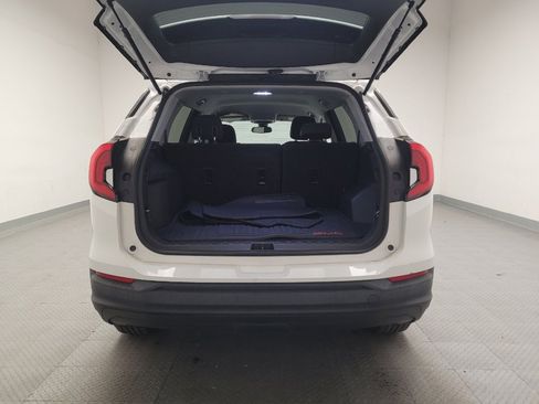 Used 2020 GMC Terrain SLE image 29