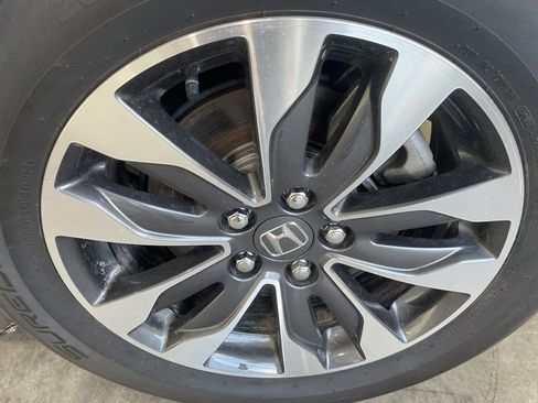 Used 2024 Honda Odyssey EX-L image 12