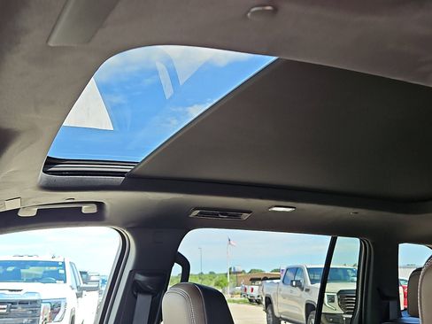 New 2026 GMC Acadia Denali Ultimate w/ LPO, Floor Liner Package FWD image 13