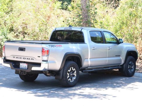 Used 2023 Toyota Tacoma TRD Off-Road w/ Black Out Package (TMS) AWD/4WD image 5