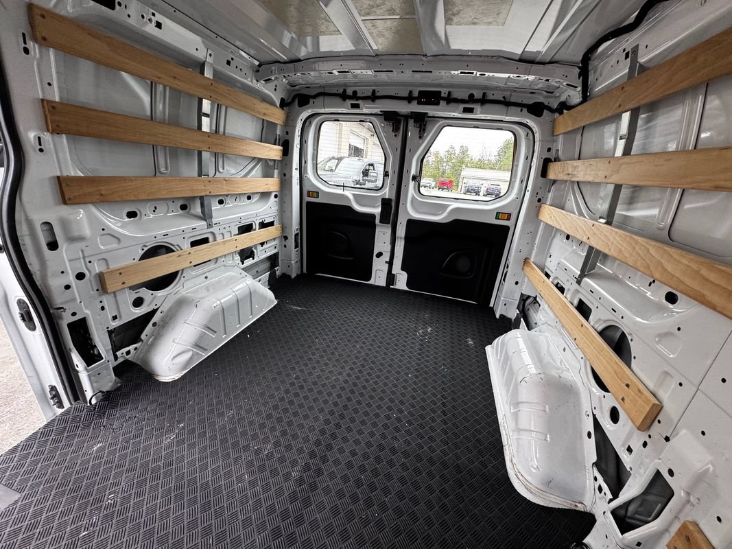 Used 2024 Ford Transit 250 Low Roof AWD w/ Exterior Upgrade Package image 35