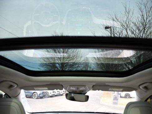 New 2026 Volvo XC60 B5 Ultra w/ Protection Package Premier image 27