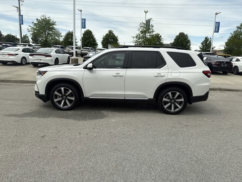 Used 2024 Honda Pilot Elite image 4