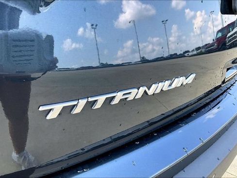 Used 2023 Ford Edge Titanium AWD/4WD image 23