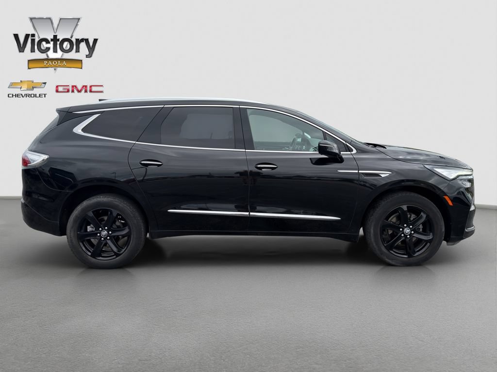 Used 2023 Buick Enclave Essence w/ Sport Touring Edition FWD image 7
