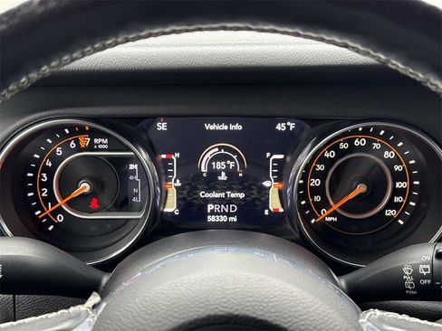 Used 2019 Jeep Wrangler Unlimited Sahara image 29