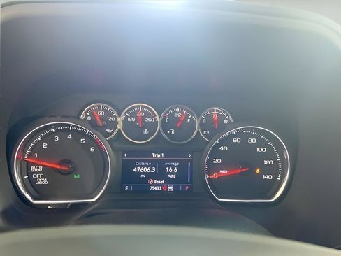 Used 2021 Chevrolet Tahoe Z71 w/ Z71 Signature Package AWD/4WD image 37