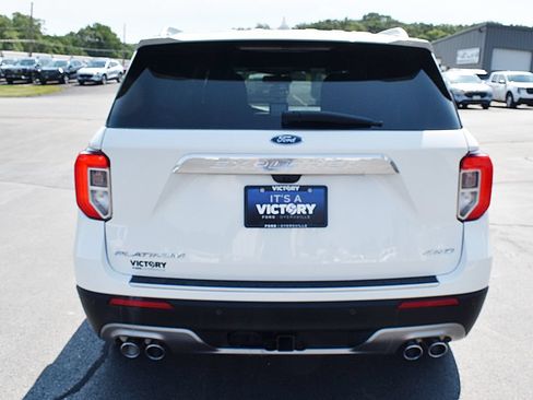 Used 2023 Ford Explorer Platinum w/ Technology Package AWD/4WD image 28