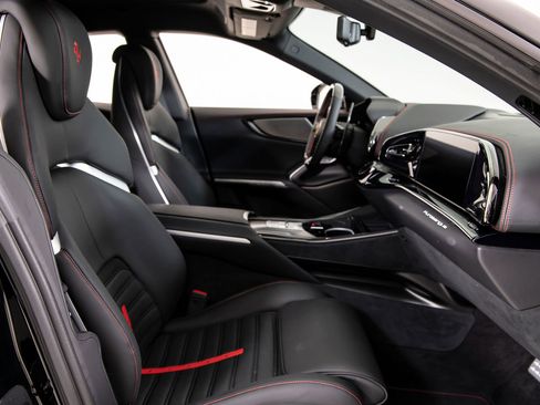 Certified 2024 Ferrari Purosangue AWD/4WD image 13
