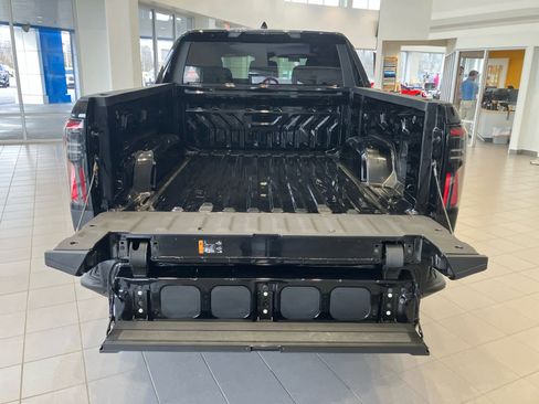 New 2026 GMC Sierra EV Elevation image 6