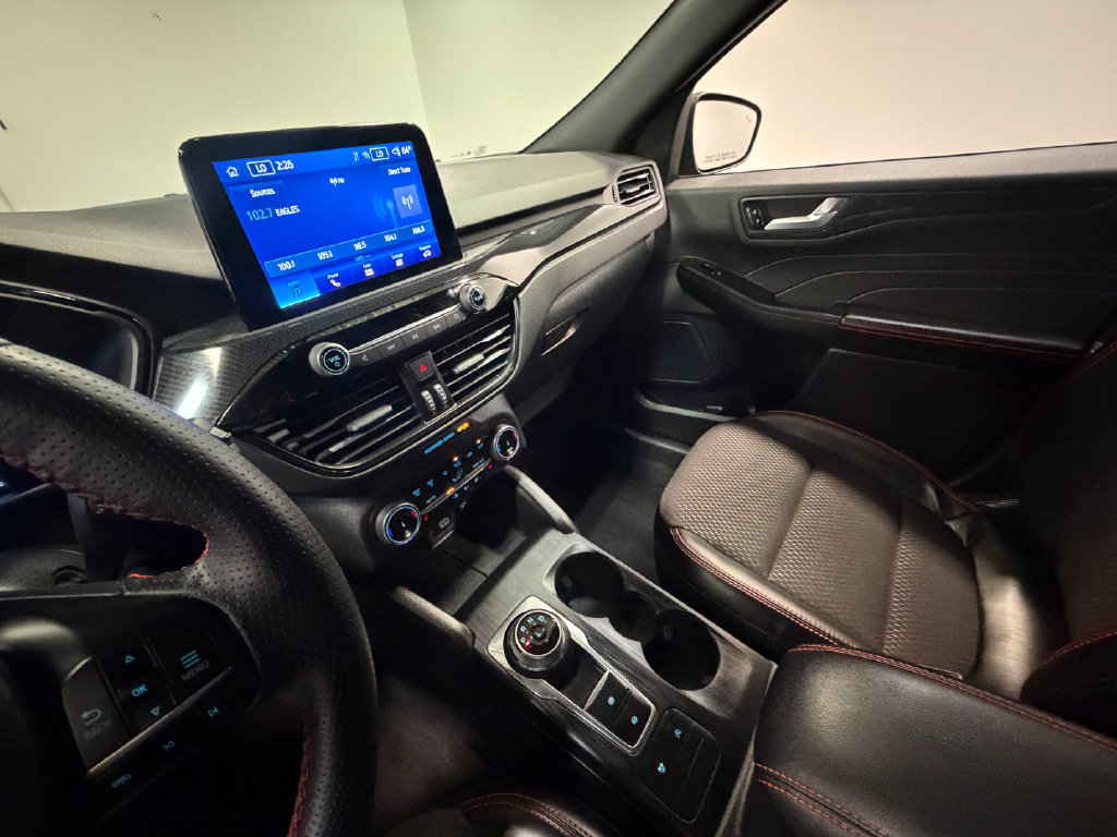 Used 2025 Ford Escape ST-Line Select AWD/4WD image 81