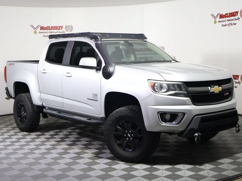 Used 2019 Chevrolet Colorado Z71 AWD/4WD image 2