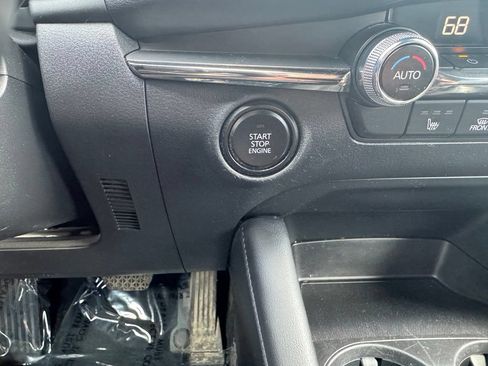Used 2022 MAZDA MAZDA3 s FWD image 11