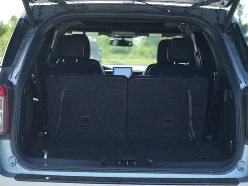 Used 2023 Ford Explorer ST-Line w/ Class IV Trailer Tow Package RWD image 20