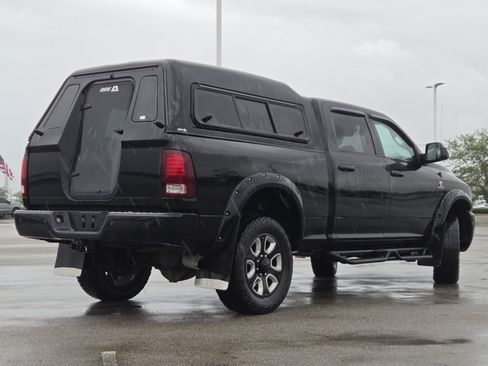 Used 2015 RAM 2500 Laramie w/ Black Appearance Group AWD/4WD image 17