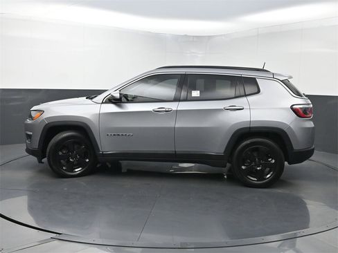 Used 2019 Jeep Compass Latitude w/ Popular Equipment Group image 41